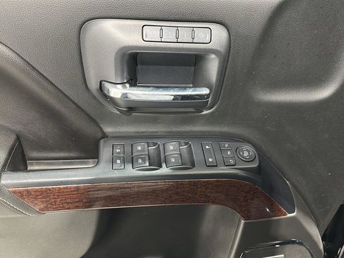Used 2015 GMC Sierra 1500 SLT w/ SLT Crew Cab Value Package image 18