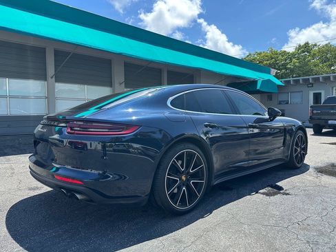 Used 2018 Porsche Panamera 4S AWD/4WD image 9