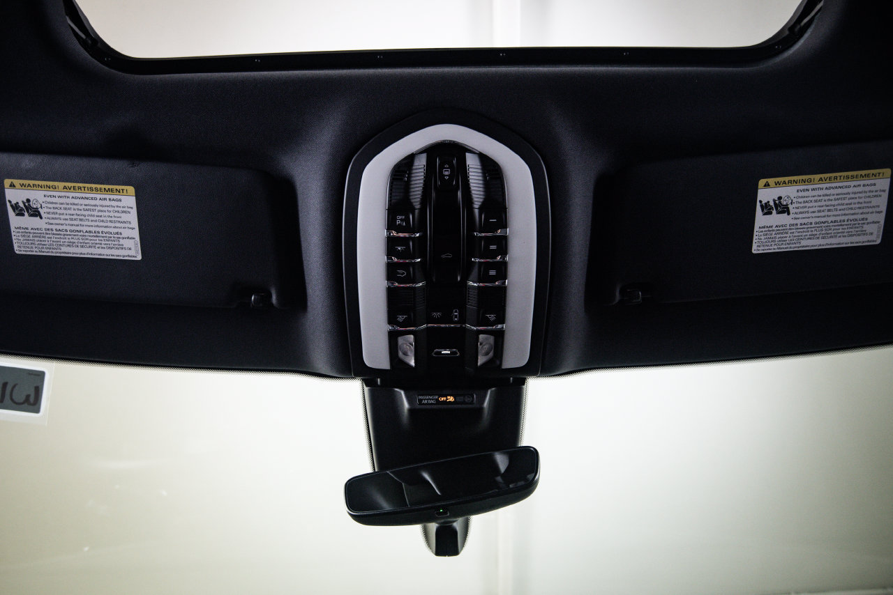 Certified 2026 Porsche Macan AWD/4WD image 20