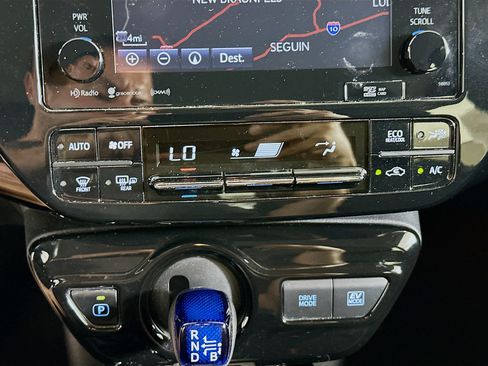 Used 2017 Toyota Prius Four FWD image 24