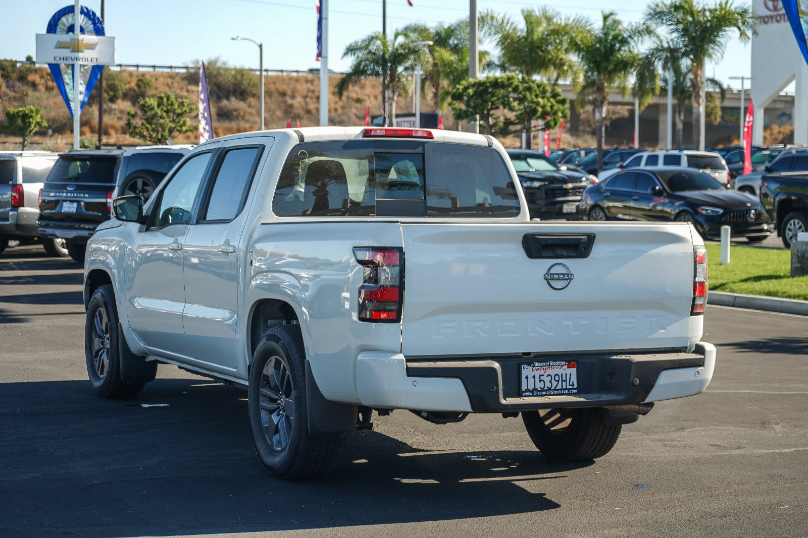Used 2025 Nissan Frontier SV RWD image 6