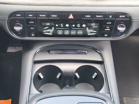 New 2026 Genesis G90 3.5T Prestige image 14