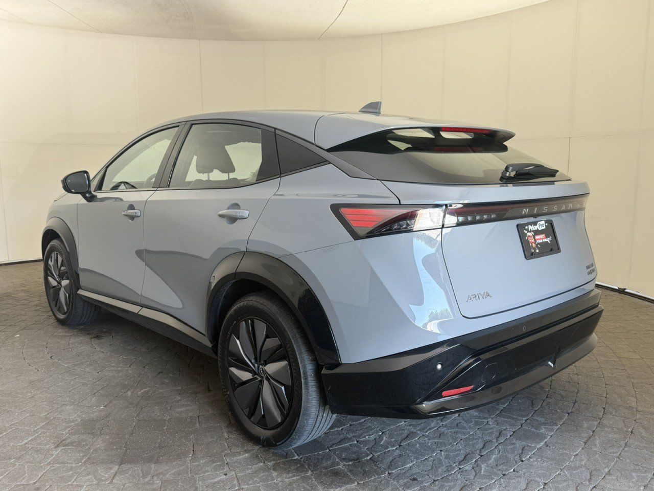 Used 2024 Nissan Ariya AWD image 5