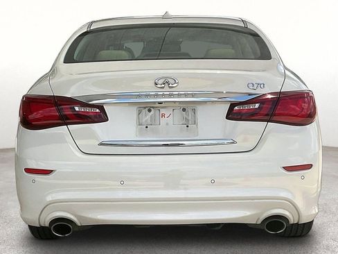 Used 2015 INFINITI Q70 3.7 w/ Technology Package RWD image 5