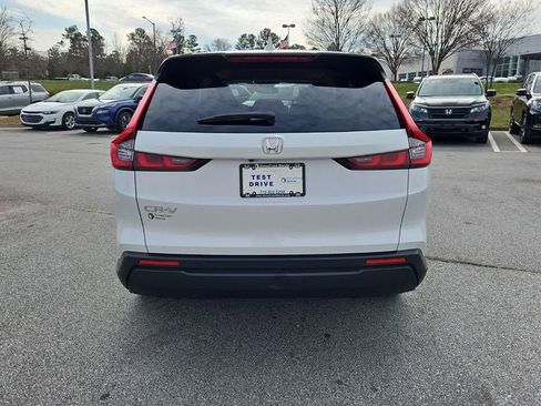 Used 2023 Honda CR-V EX image 5