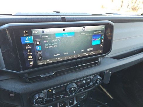 Used 2024 Jeep Wrangler Willys image 24