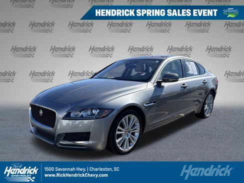 Used 2020 Jaguar XF Prestige image 1