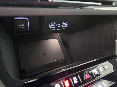 New 2025 Jeep Wagoneer L Series II w/ HD Trailer Tow Package w/25F image 21