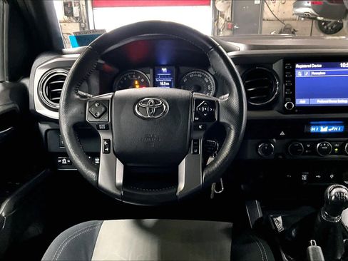 Certified 2022 Toyota Tacoma TRD Sport w/ Technology Package image 6