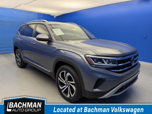 Used 2023 Volkswagen Atlas SEL AWD/4WD image 1