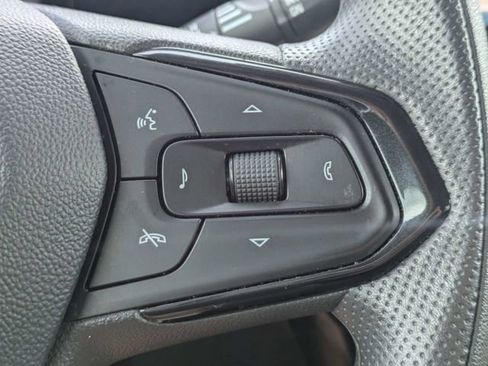 Used 2025 Chevrolet TrailBlazer LT AWD/4WD image 24