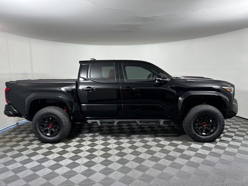 Used 2026 Toyota Tacoma TRD Pro AWD/4WD image 4
