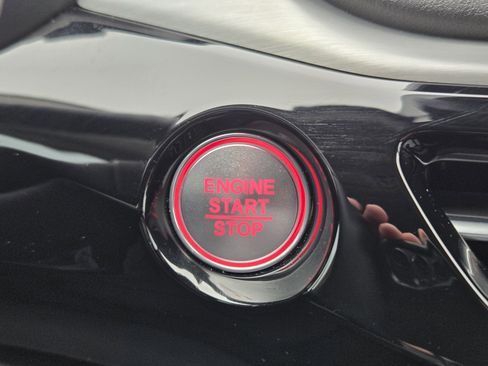 Certified 2025 Acura MDX w/ Technology Package image 22