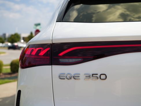 New 2025 Mercedes-Benz EQE 350+ 4MATIC SUV image 13