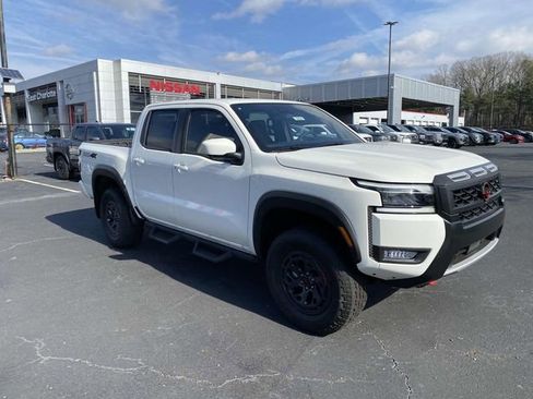 New 2025 Nissan Frontier PRO-4X w/ Pro Convenience Package image 7