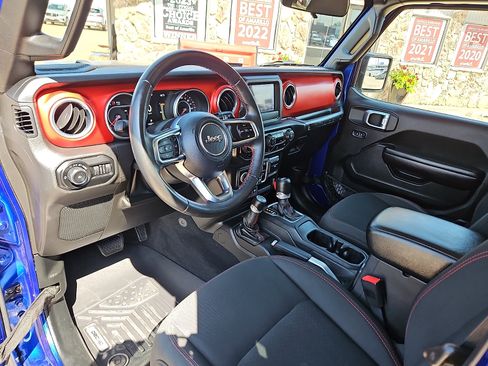 Used 2018 Jeep Wrangler Unlimited Rubicon w/ Steel Bumper Group AWD/4WD image 13