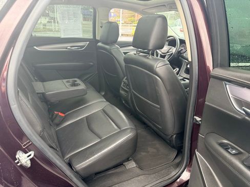 Used 2017 Cadillac XT5 Luxury image 33