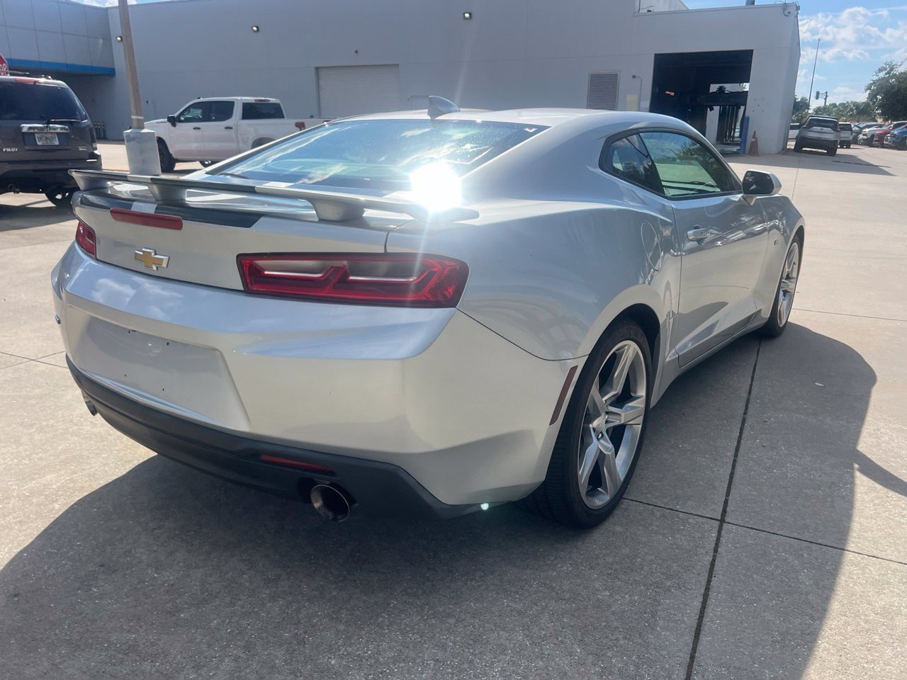 Used 2018 Chevrolet Camaro SS RWD image 7