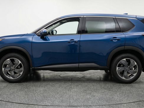 Used 2025 Nissan Rogue SV FWD image 5