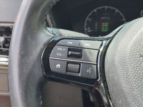 Used 2024 Honda CR-V EX-L image 11