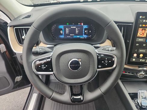 Used 2026 Volvo XC60 B5 Plus w/ Protection Package Premier AWD/4WD image 19