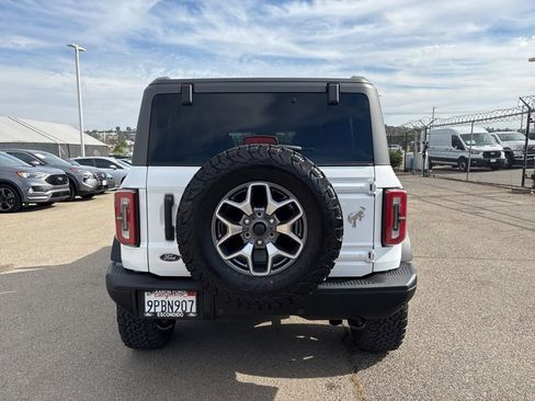 Used 2024 Ford Bronco Badlands image 6