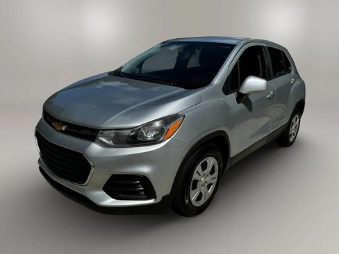 Used 2017 Chevrolet Trax LS FWD image 6
