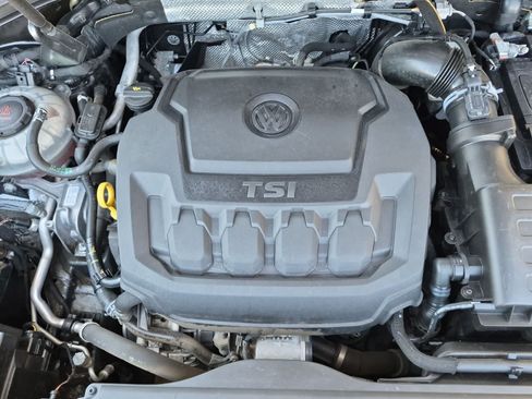 Used 2022 Volkswagen Tiguan SE FWD image 15