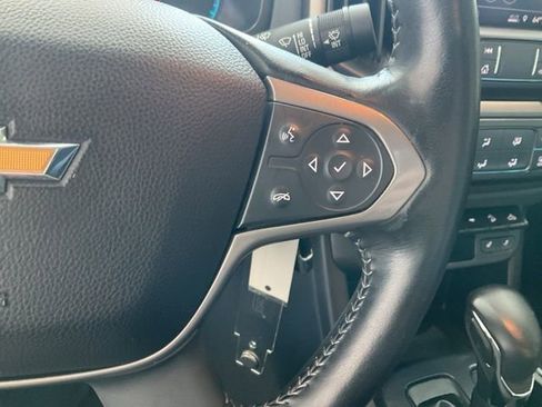 Used 2022 Chevrolet Colorado Z71 w/ Safety Package image 10