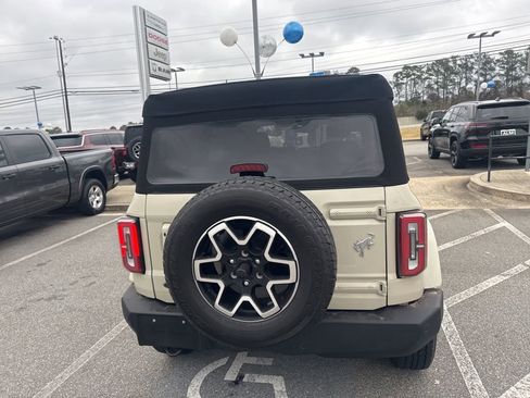 Used 2025 Ford Bronco Outer Banks image 10