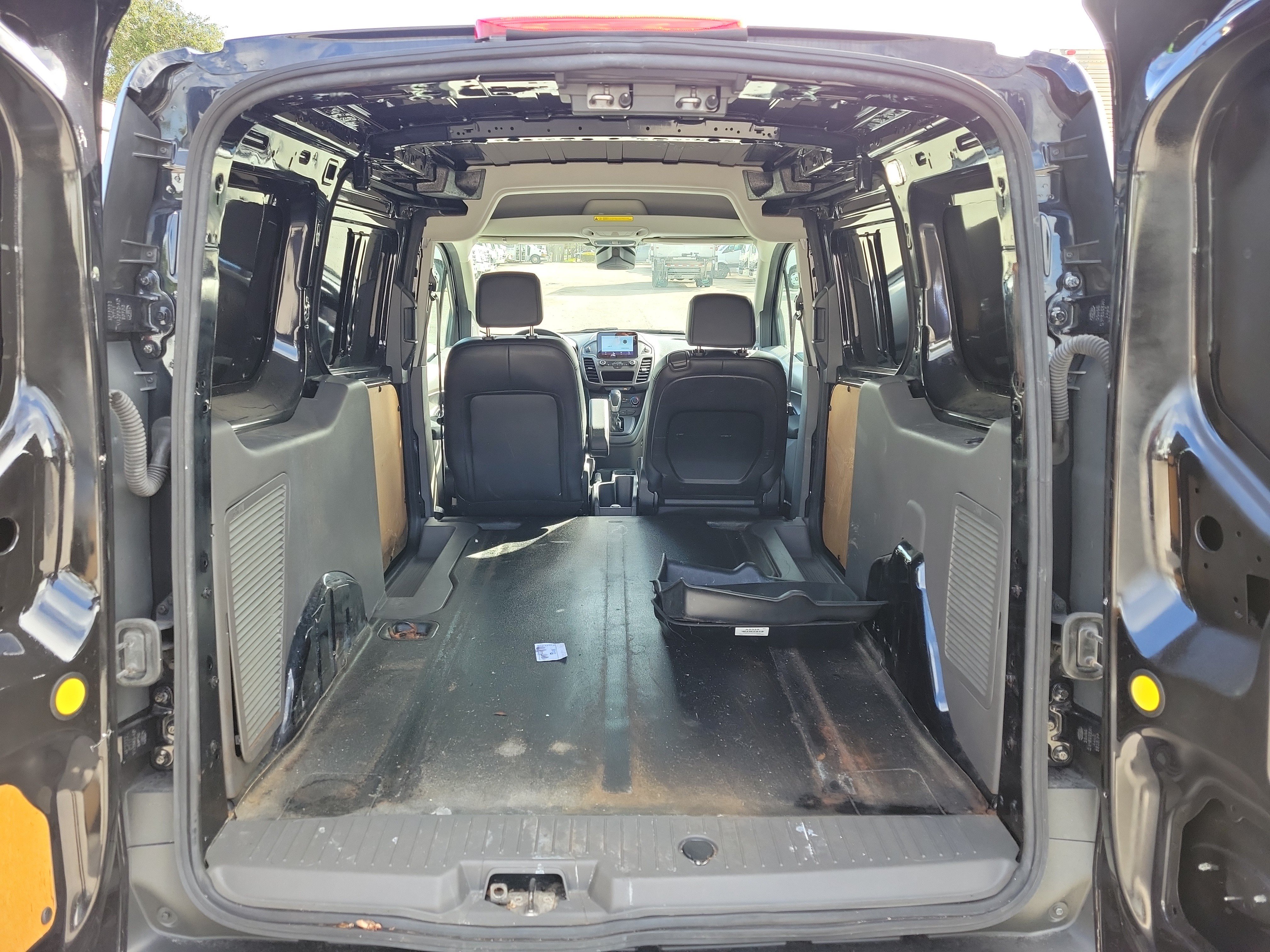 Used 2023 Ford Transit Connect XL FWD image 12