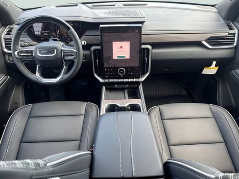 New 2027 GMC Acadia Denali w/ LPO, Floor Liner Package FWD image 20