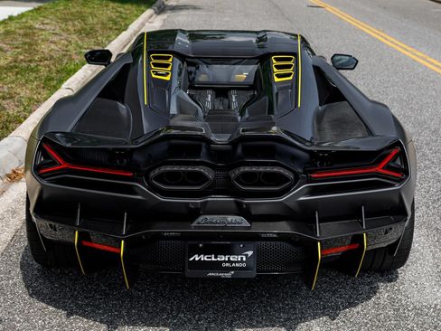 Used 2025 Lamborghini Revuelto AWD/4WD image 24
