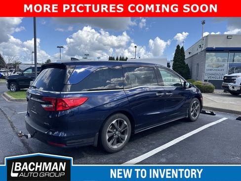 Used 2023 Honda Odyssey Elite image 3
