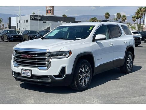 Used 2023 GMC Acadia SLT AWD/4WD image 2