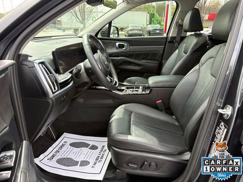 Used 2024 Kia Sorento SX image 9