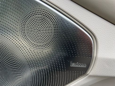 Used 2019 Genesis G90 5.0 Ultimate image 60