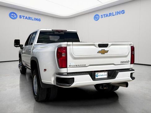 Used 2024 Chevrolet Silverado 3500 High Country w/ High Country Premium Package AWD/4WD image 7