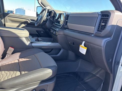 New 2025 Chevrolet Silverado 2500 ZR2 w/ Technology Package image 58