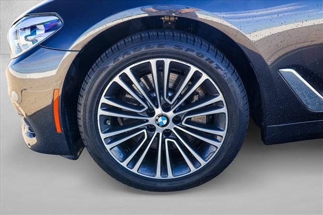 Used 2019 BMW 530i xDrive w/ Convenience Package AWD/4WD image 9