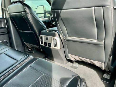 Used 2020 Ford F250 Lariat w/ Lariat Ultimate Package image 27