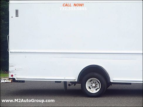 Used 2011 Ford E-350 and Econoline 350 Super Duty image 10