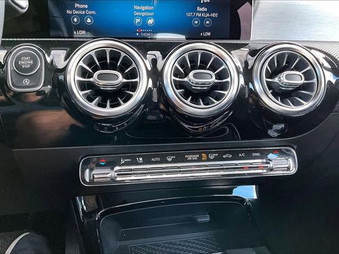 Used 2019 Mercedes-Benz A 220 4MATIC image 34