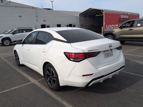 Used 2025 Nissan Sentra SV image 7