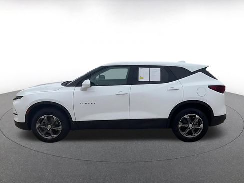 Used 2025 Chevrolet Blazer LT FWD image 9