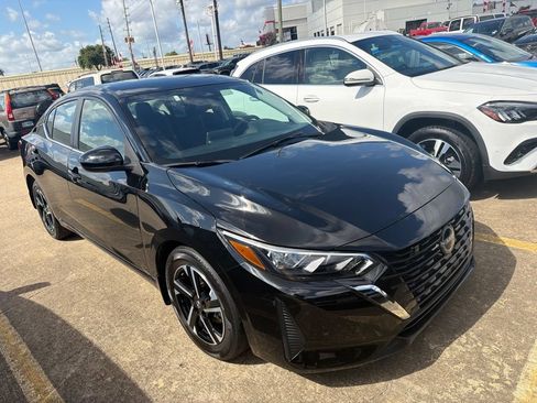 Used 2025 Nissan Sentra SV w/ All-Weather Package FWD image 6