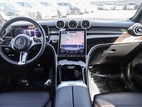 Used 2025 Mercedes-Benz GLC 300 image 14