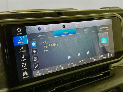 Used 2025 Jeep Wrangler Sport S image 19