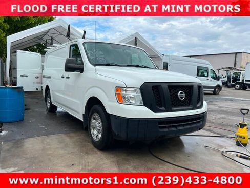 Used 2021 Nissan NV 2500 SV image 8