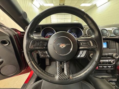 Used 2019 Ford Mustang GT RWD image 32